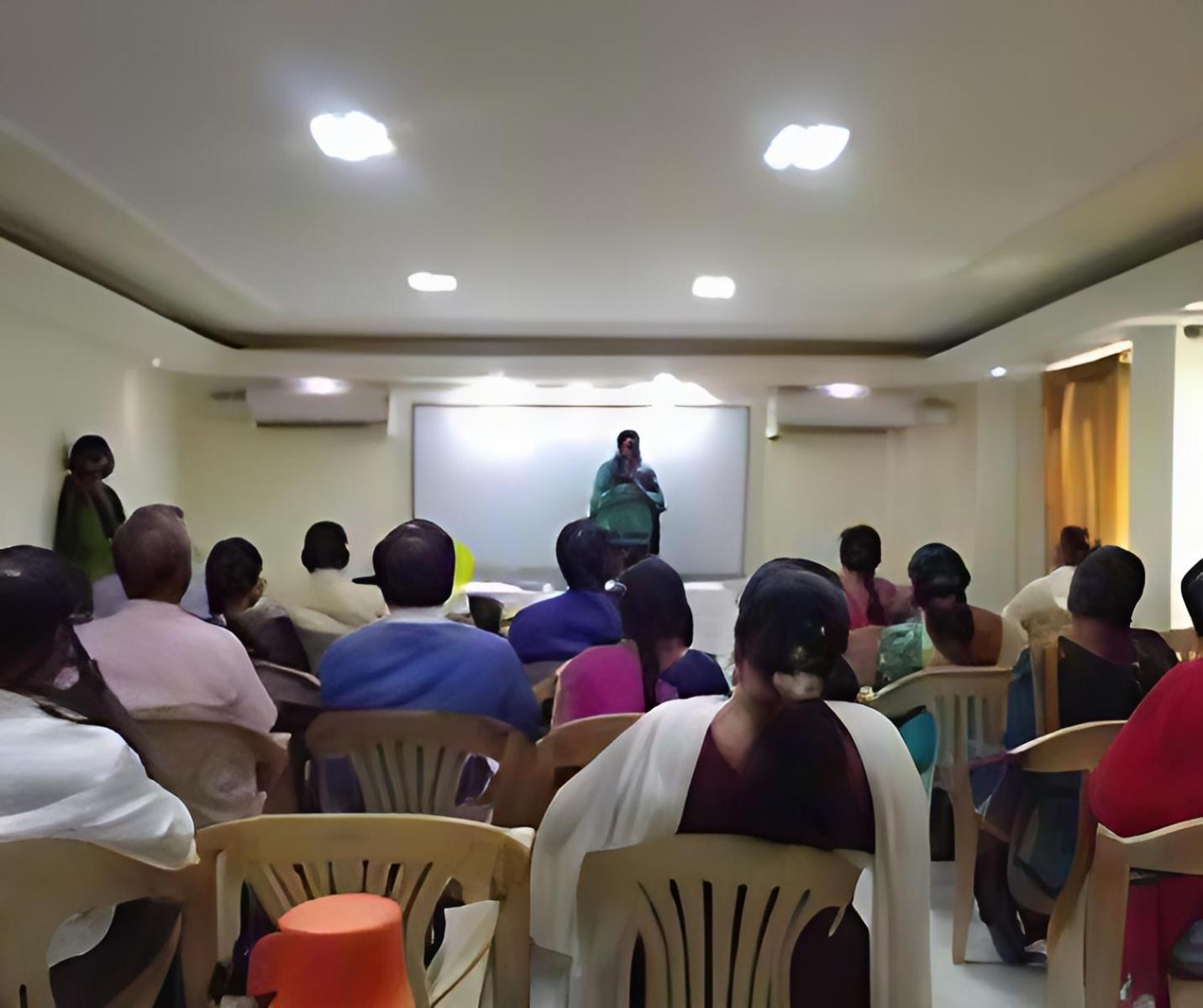 Hotel Priya Towers Namakkal Ngoại thất bức ảnh