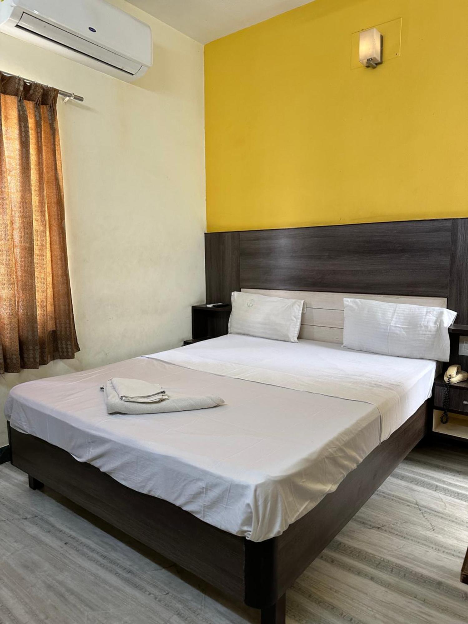 Hotel Priya Towers Namakkal Ngoại thất bức ảnh